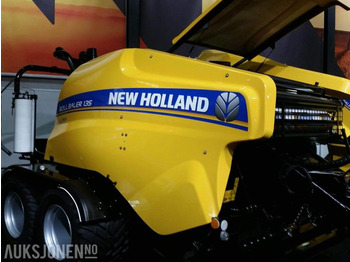 NEW HOLLAND Landmaschine