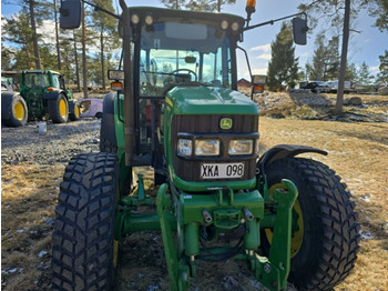 JOHN DEERE 5090R Traktor