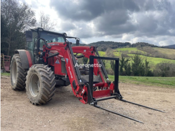 MASSEY FERGUSON 5711 Traktor