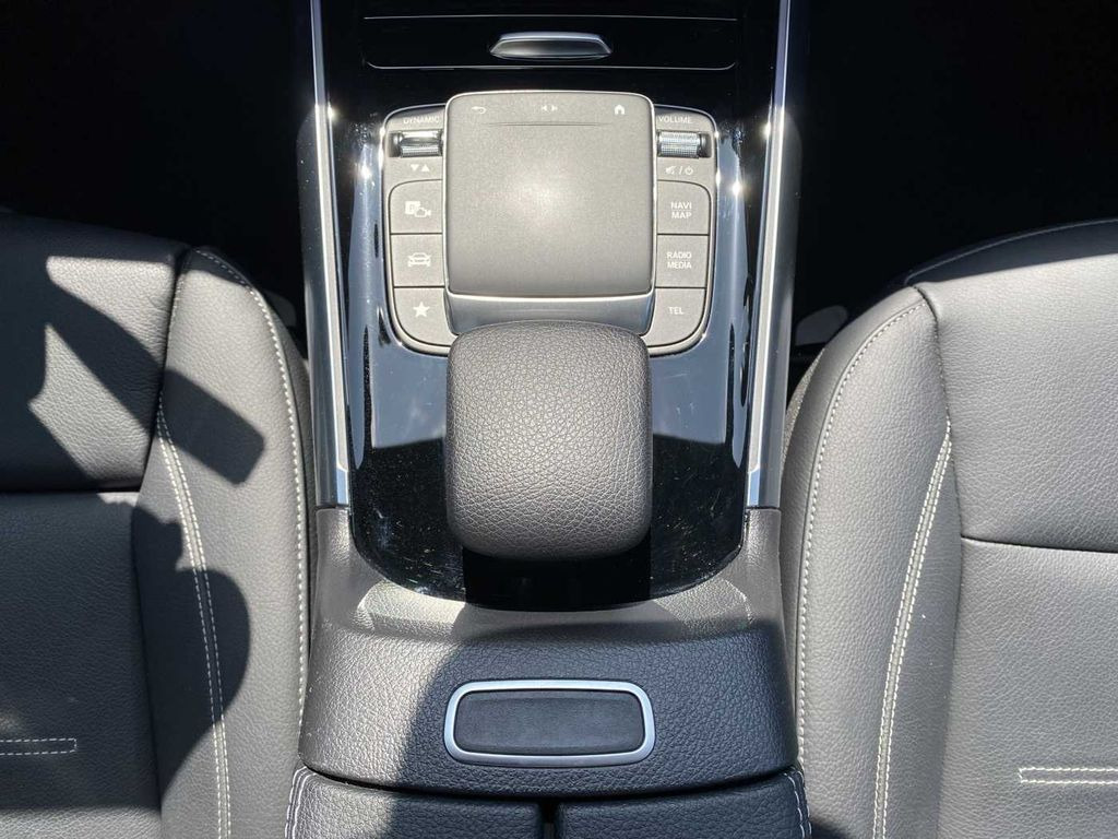 PKW Mercedes-Benz GLA 250e 8G AMG+Ambiente+RKamera+ LEDER+Keyless+: das Bild 15