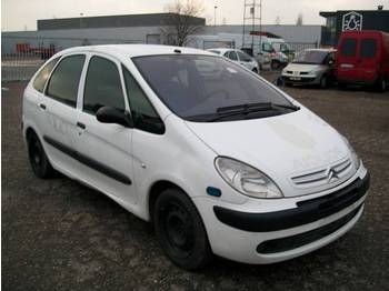 Citroen MPV, fabr.CITROEN, type PICASSO, 2.0 HDI, eerste inschrijving 01-01-2006, km-stand 122.000, chassisnr VF7CHRHYB39999468, AIRCO, alle documenten aanwezig - PKW