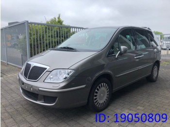 Pkw Lancia Phedra VOLUME