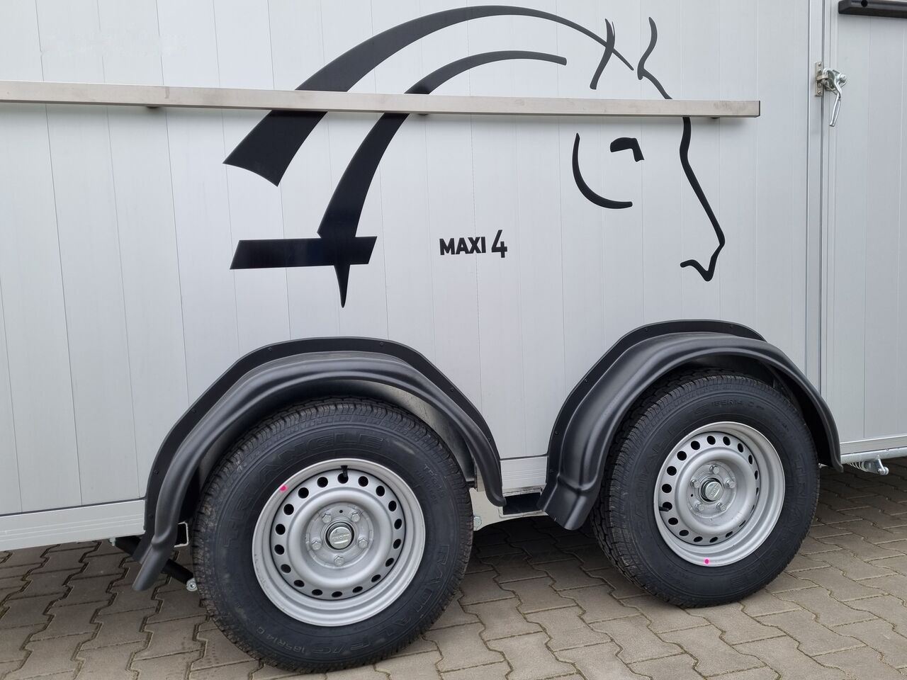 NEU: Pferdeanhänger Cheval Liberté Optimax Maxi 4 horse trailer 3.5T przyczepa na 4 konie siodlarni: das Bild 48
