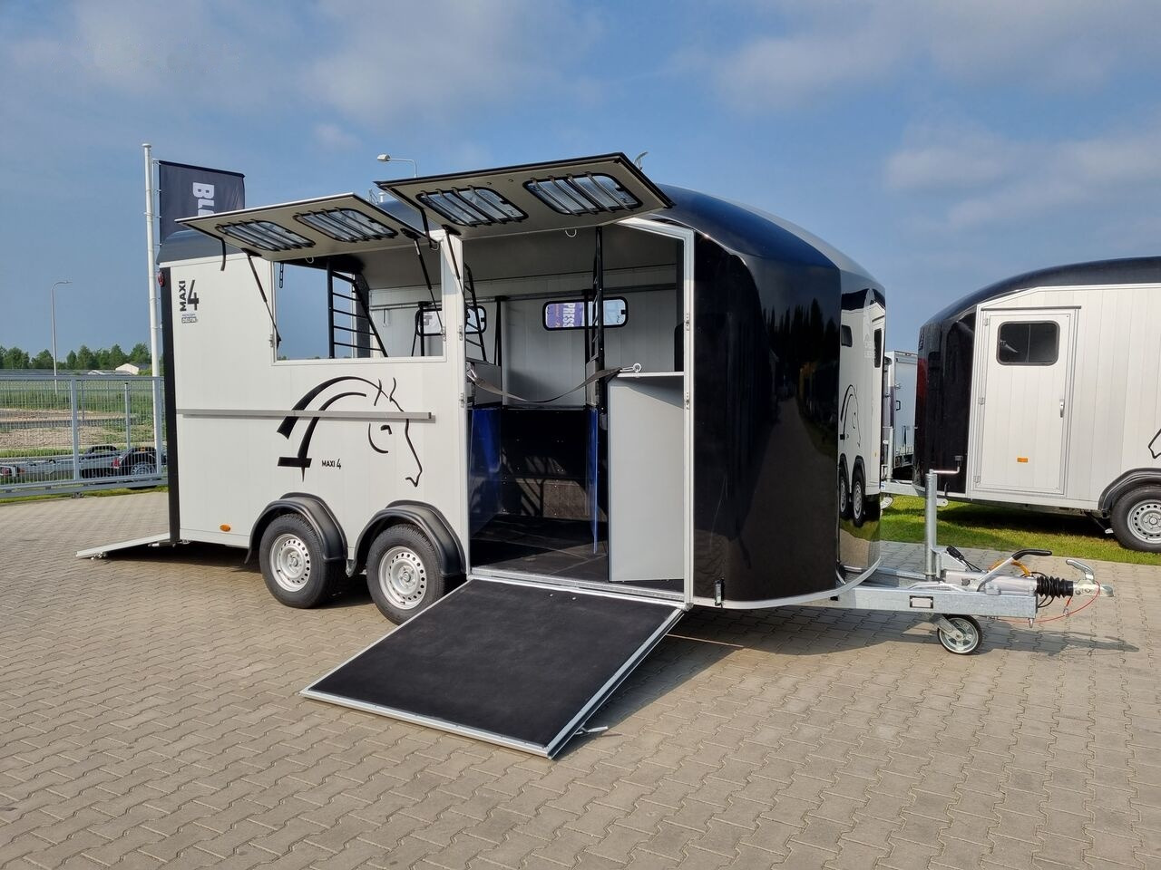 NEU: Pferdeanhänger Cheval Liberté Optimax Maxi 4 horse trailer 3.5T przyczepa na 4 konie siodlarni: das Bild 44