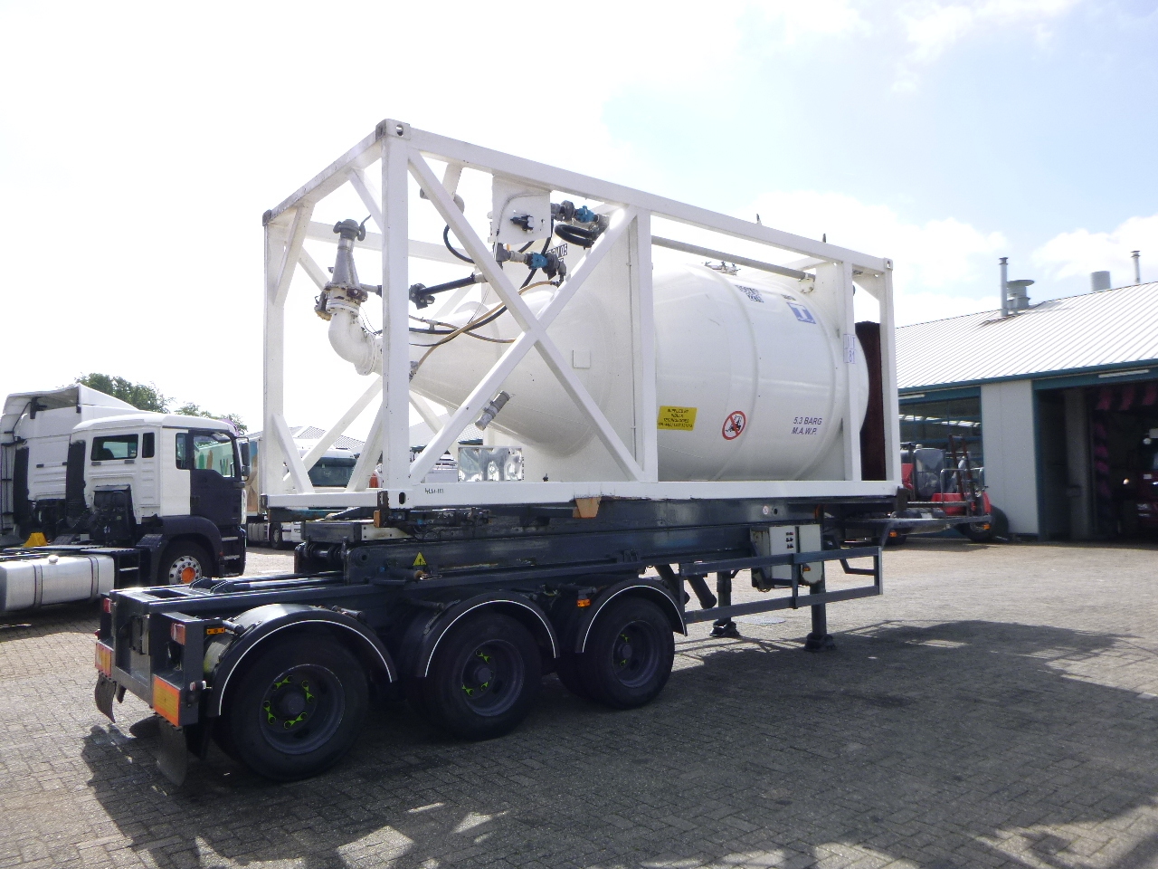 Siloauflieger Für die Beförderung von Mehl HTS 3-axle container trailer (sliding, tipping) + 20 ft ISO silo tank container 15 m3 / 1 comp: das Bild 4