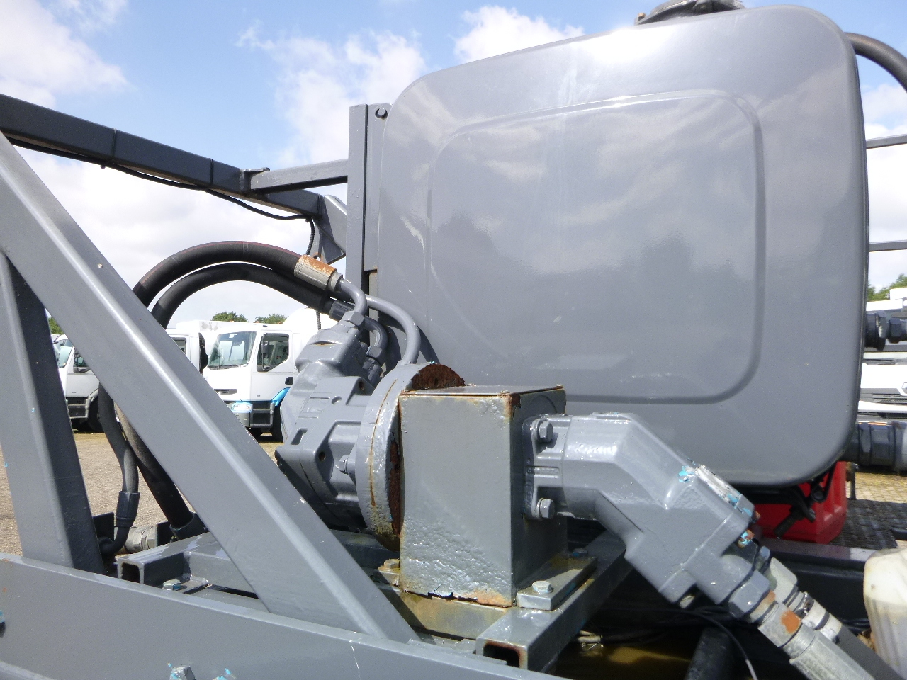 Siloauflieger Für die Beförderung von Mehl HTS 3-axle container trailer (sliding, tipping) + 20 ft ISO silo tank container 15 m3 / 1 comp: das Bild 6