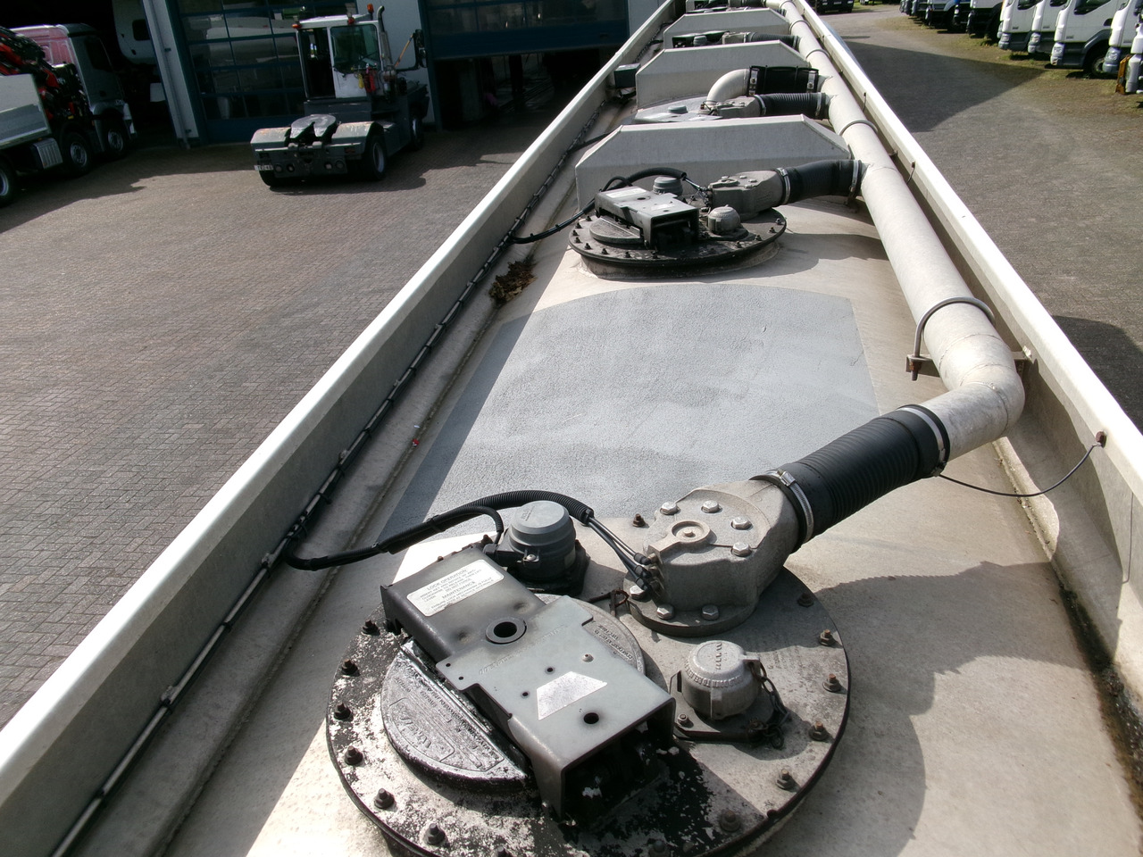 Tankauflieger Für die Beförderung von Kraftstoff L.A.G. Fuel tank alu 44.5 m3 / 6 comp + pump: das Bild 20