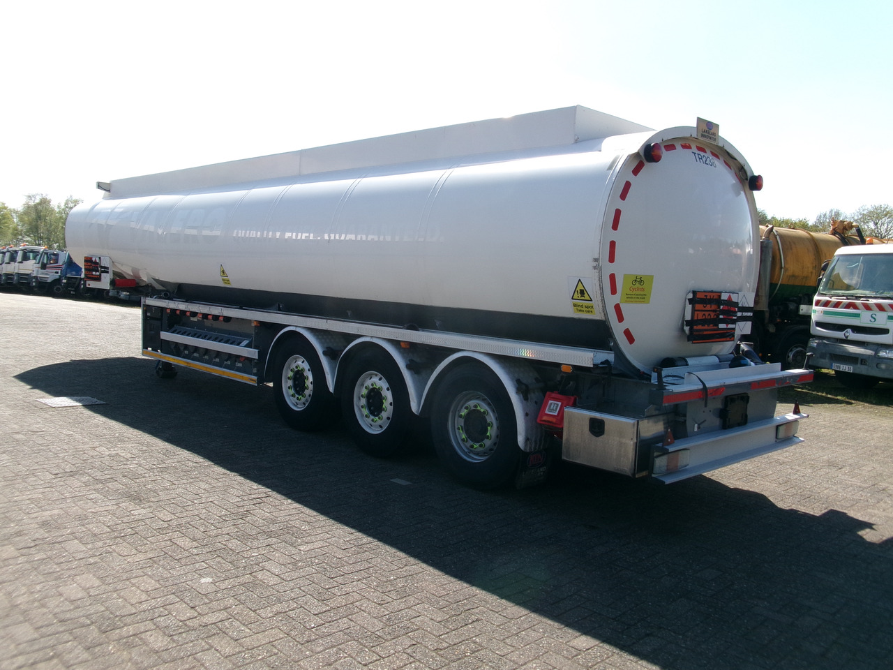 Tankauflieger Für die Beförderung von Kraftstoff Lakeland Tankers Fuel tank alu 42.8 m3 / 6 comp + pump: das Bild 3