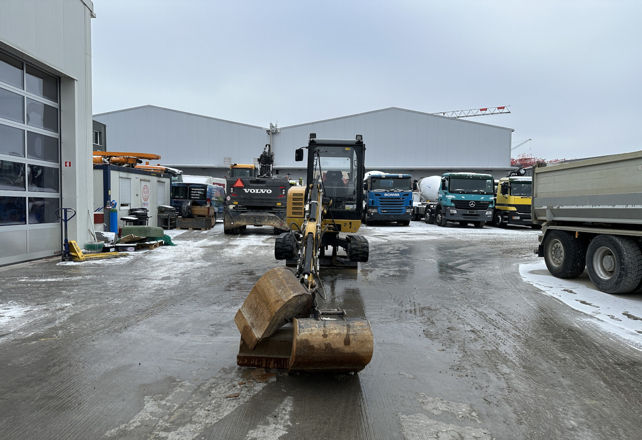 Kettenbagger 2019 Caterpillar 302.7D CR Mini Excavator: das Bild 12