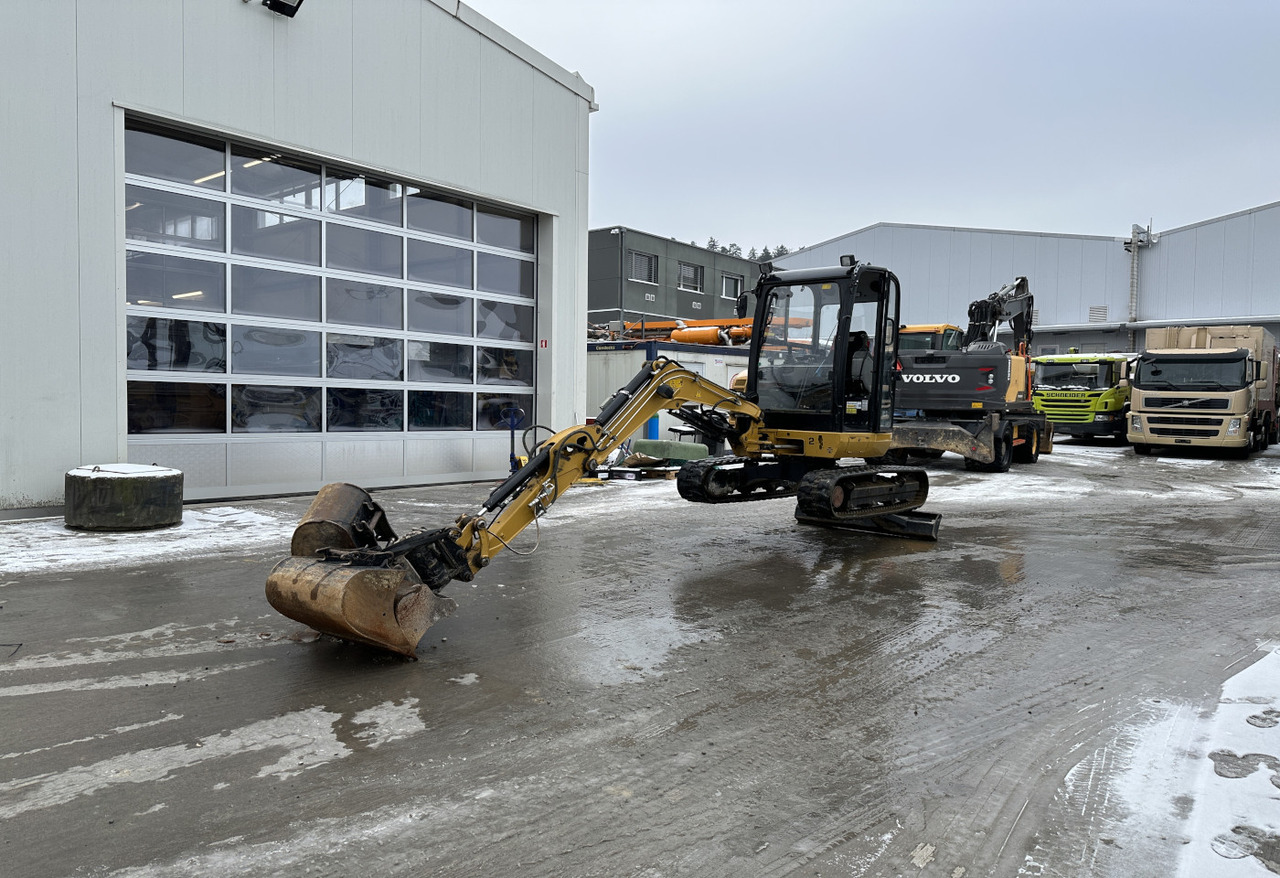 Kettenbagger 2019 Caterpillar 302.7D CR Mini Excavator: das Bild 14