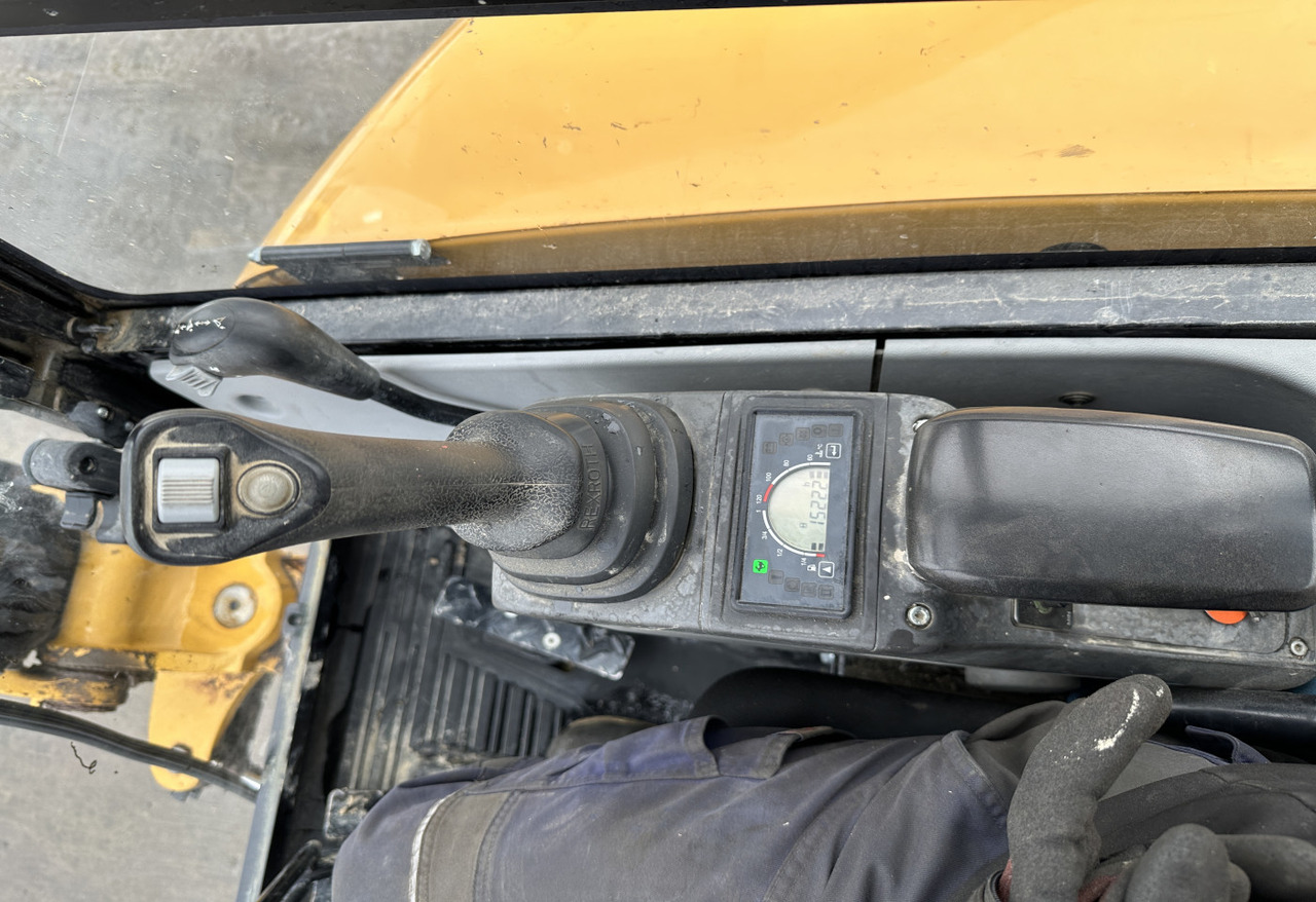 Kettenbagger 2019 Caterpillar 302.7D CR Mini Excavator: das Bild 3