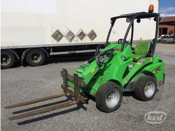  Avant 420 Compact Loader with telescopic boom and equipment - Kompaktlader