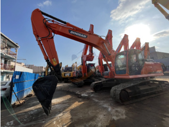 Kettenbagger Original South Korea Doosan excavator DX 300CL used excavator in uae second hand crawler excavator in stock for sale: das Bild 2