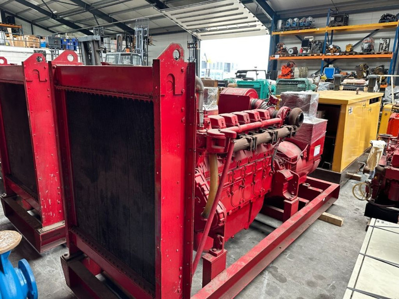 Stromgenerator Perkins 4006 Stamford 700 kVA generatorset: das Bild 16