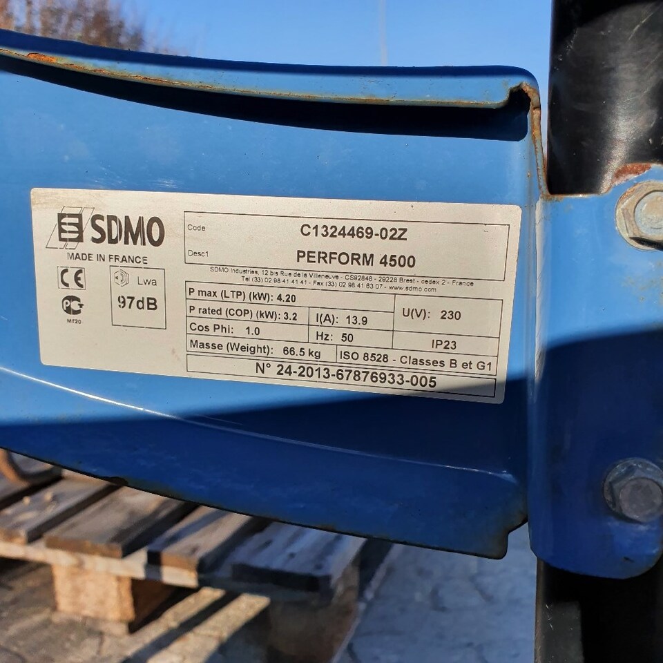 Stromgenerator SDMO 4500: das Bild 10