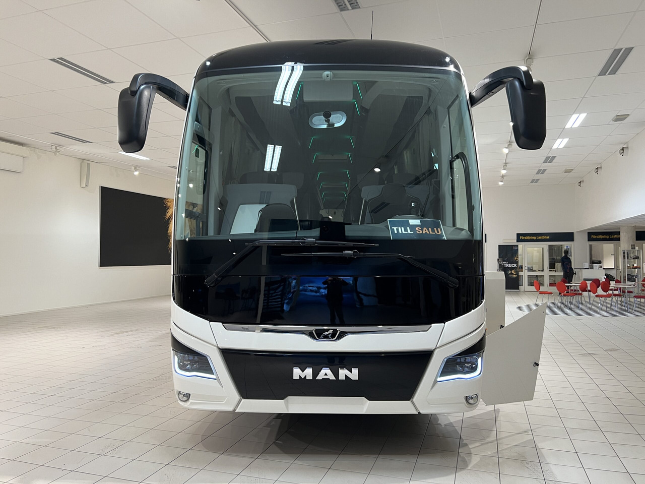 Reisebus MAN Lions Coach R08 Euro 6E (Dark-Blue Edition): das Bild 49