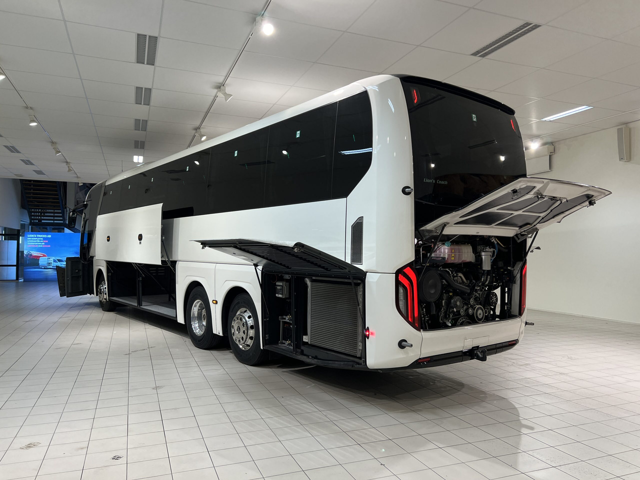 Reisebus MAN Lions Coach R08 Euro 6E (Dark-Blue Edition): das Bild 39