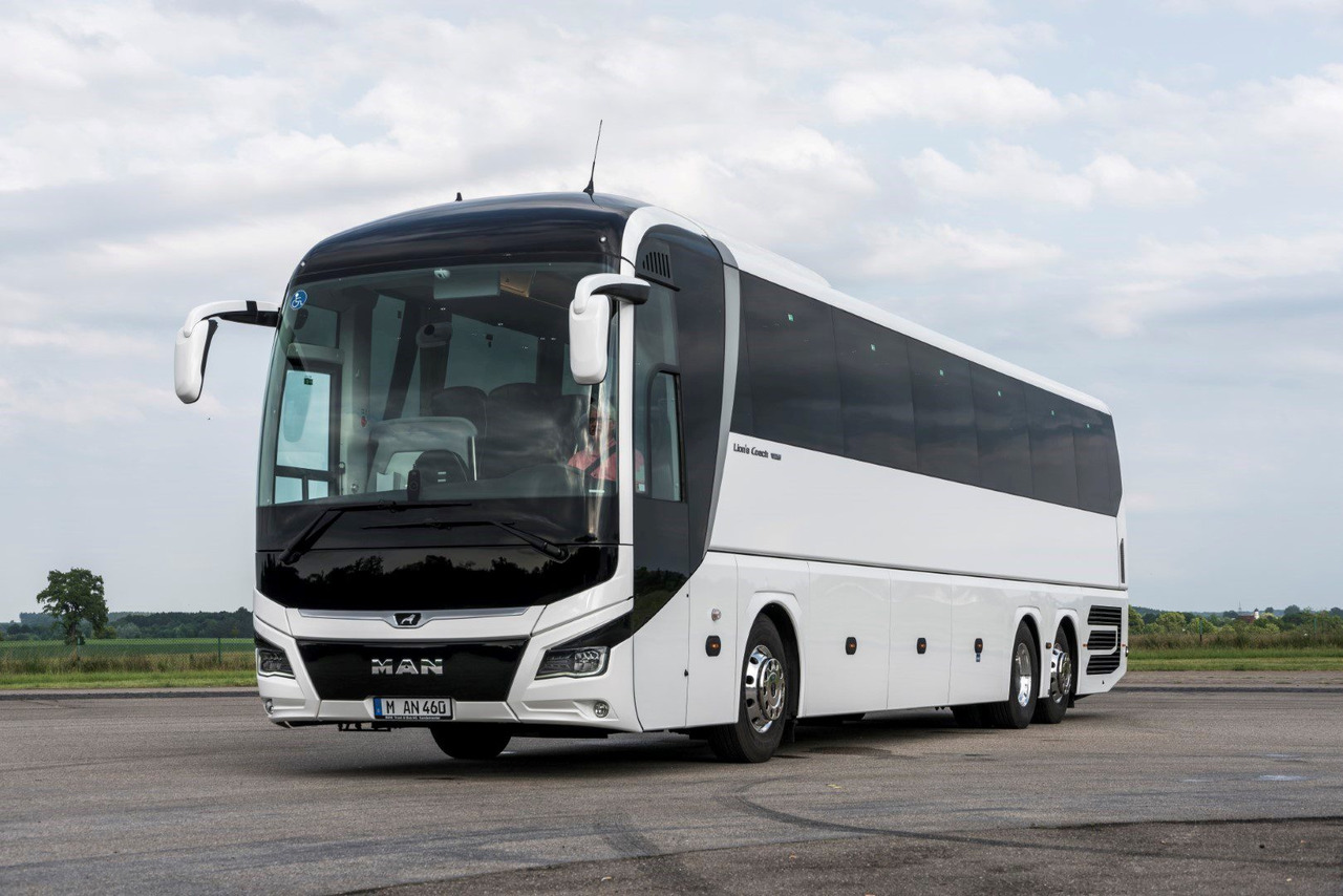 Reisebus MAN Lions Coach R08 Euro 6E (Dark-Blue Edition): das Bild 2