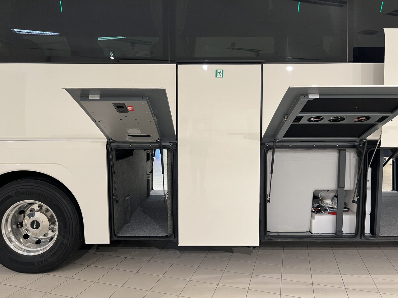 Reisebus MAN Lions Coach R08 Euro 6E (Dark-Blue Edition): das Bild 45