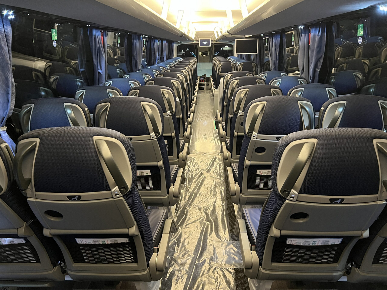 Reisebus MAN Lions Coach R08 Euro 6E (Dark-Blue Edition): das Bild 17