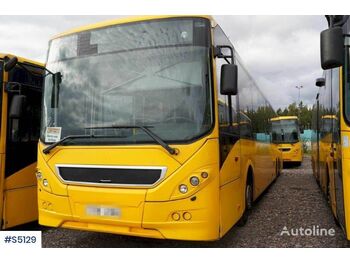 Reisebus VOLVO 8900 B9RLE 6X2 Bus