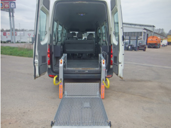 Kleinbus, Personentransporter VW Crafter 35 2.5 TDI DPF L3H2 8-Sitzer RAMPE Klima: das Bild 1