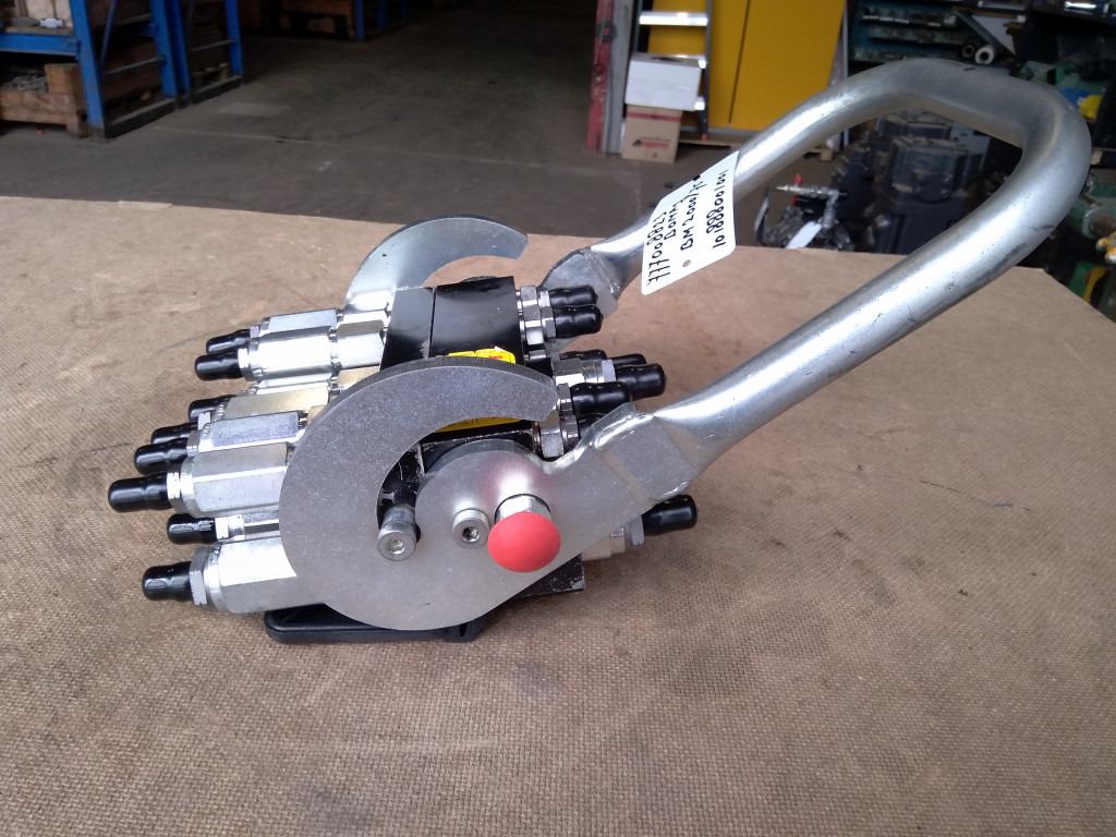 Hydraulik ventil für Baumaschine Bomag BM2000-75 -: das Bild 3