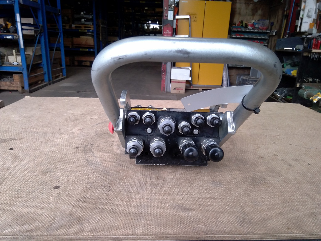 Hydraulik ventil für Baumaschine Bomag BM2000-75 -: das Bild 4