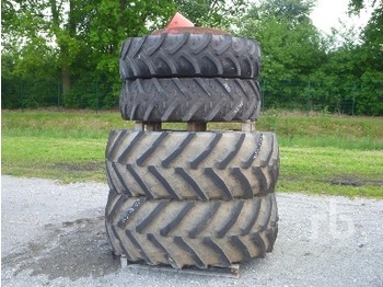 Pirelli TM 800 - Felgen und Reifen