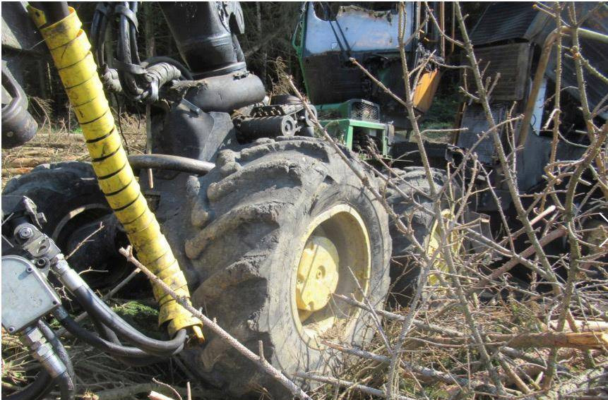 Reifen für Forsttechnik John Deere 1270E Breaking/Demonteras: das Bild 7