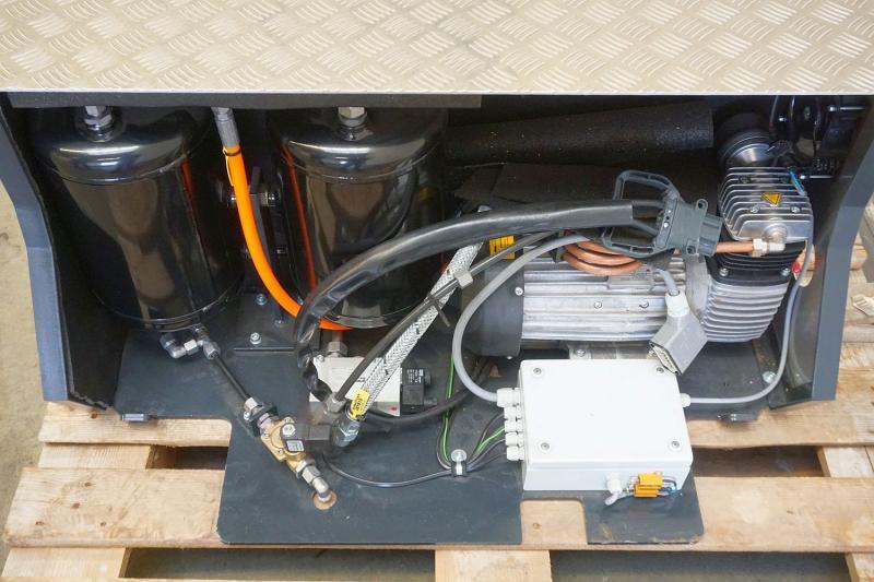 Kompressor, Druckluftanlage für Schleppfahrzeug LINDE Kompressor für Druckluftbremsanlage Linde P 80: das Bild 2