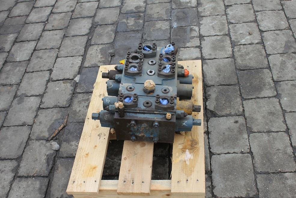 Hydraulik ventil für Baumaschine Liebherr 574: das Bild 5