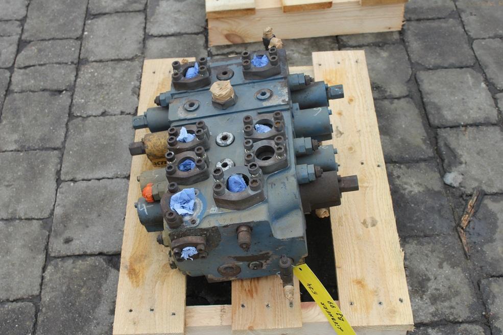 Hydraulik ventil für Baumaschine Liebherr 574: das Bild 3