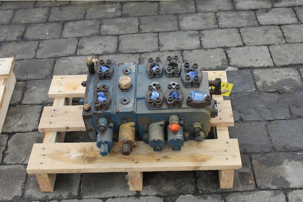 Hydraulik ventil für Baumaschine Liebherr 574: das Bild 4