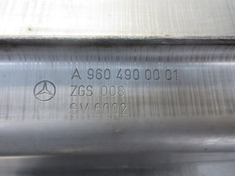 Auspuff/ Abgasanlage für LKW Mercedes-Benz A 960 490 00 01 FLEXBUIS MERCEDES BENZ 1845 MP4 EURO 6: das Bild 2
