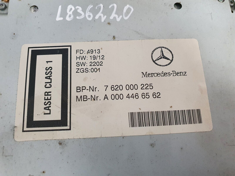 Armaturenbrett für LKW Mercedes-Benz radio: das Bild 4