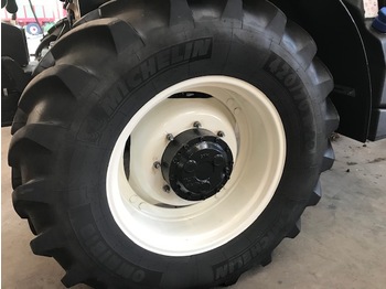 Felgen und Reifen für Traktor Michelin 520-70R38 en 420-70R28 Banden: das Bild 1