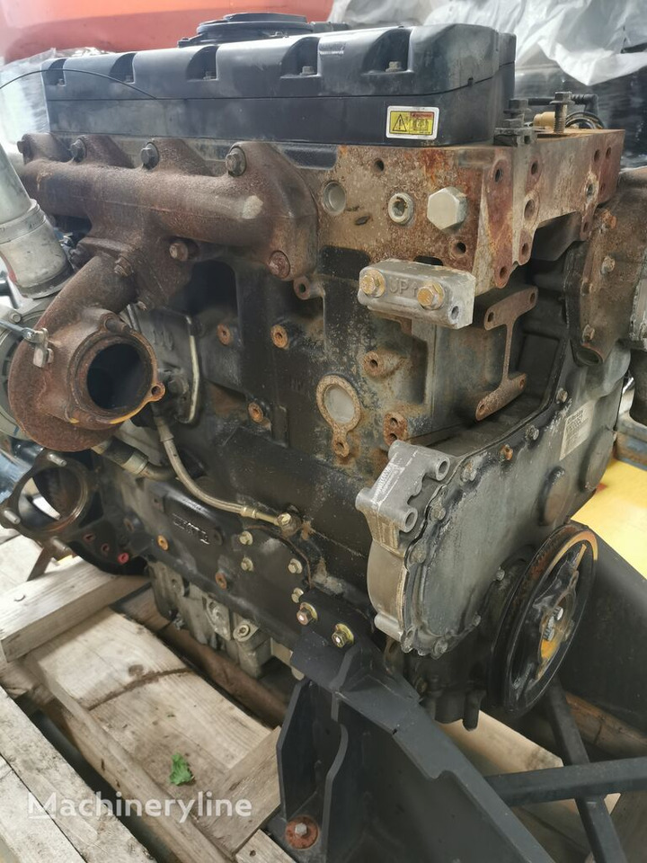 Motor für Baggerlader Perkins 1104D-E44T, NH38852, 1104D, 1104DE44: das Bild 4