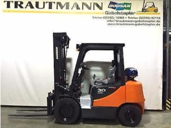  Doosan G30E-5 - Dieselstapler