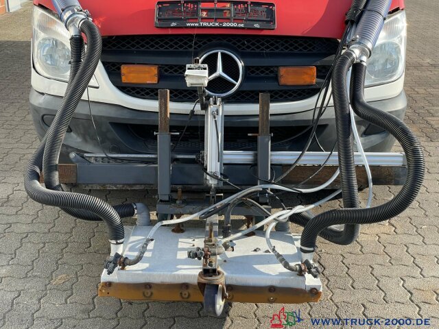 Kehrmaschine Mercedes-Benz 515 CDI Ölspur Reiniger Entferner Bj. 2013 eFH.: das Bild 11