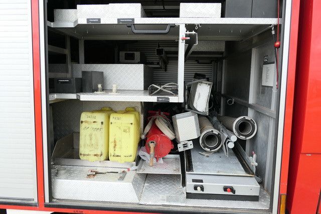 Feuerwehrfahrzeug, Transporter mit Doppelkabine Mercedes-Benz 814 F/Feuerwehr/Pumpe/9 Sitze: das Bild 7