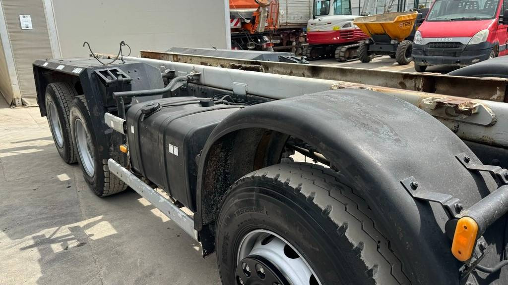 Mercedes-Benz Actros 4140 8X4 chassis - big axle  - Leasing Mercedes-Benz Actros 4140 8X4 chassis - big axle: das Bild 4