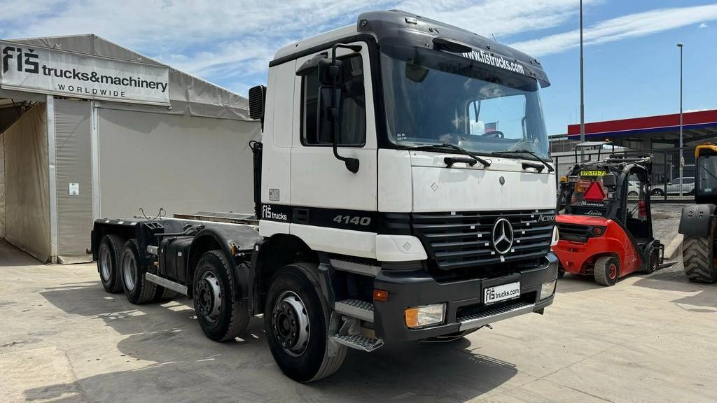 Mercedes-Benz Actros 4140 8X4 chassis - big axle  - Leasing Mercedes-Benz Actros 4140 8X4 chassis - big axle: das Bild 3
