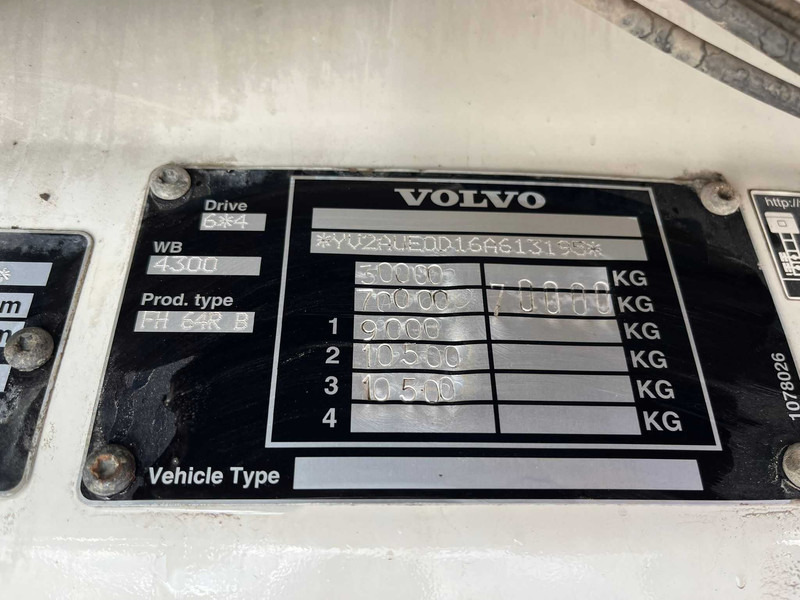 Abrollkipper Volvo FH 16 550 6x4 MULTILIFT L=5200 mm: das Bild 12