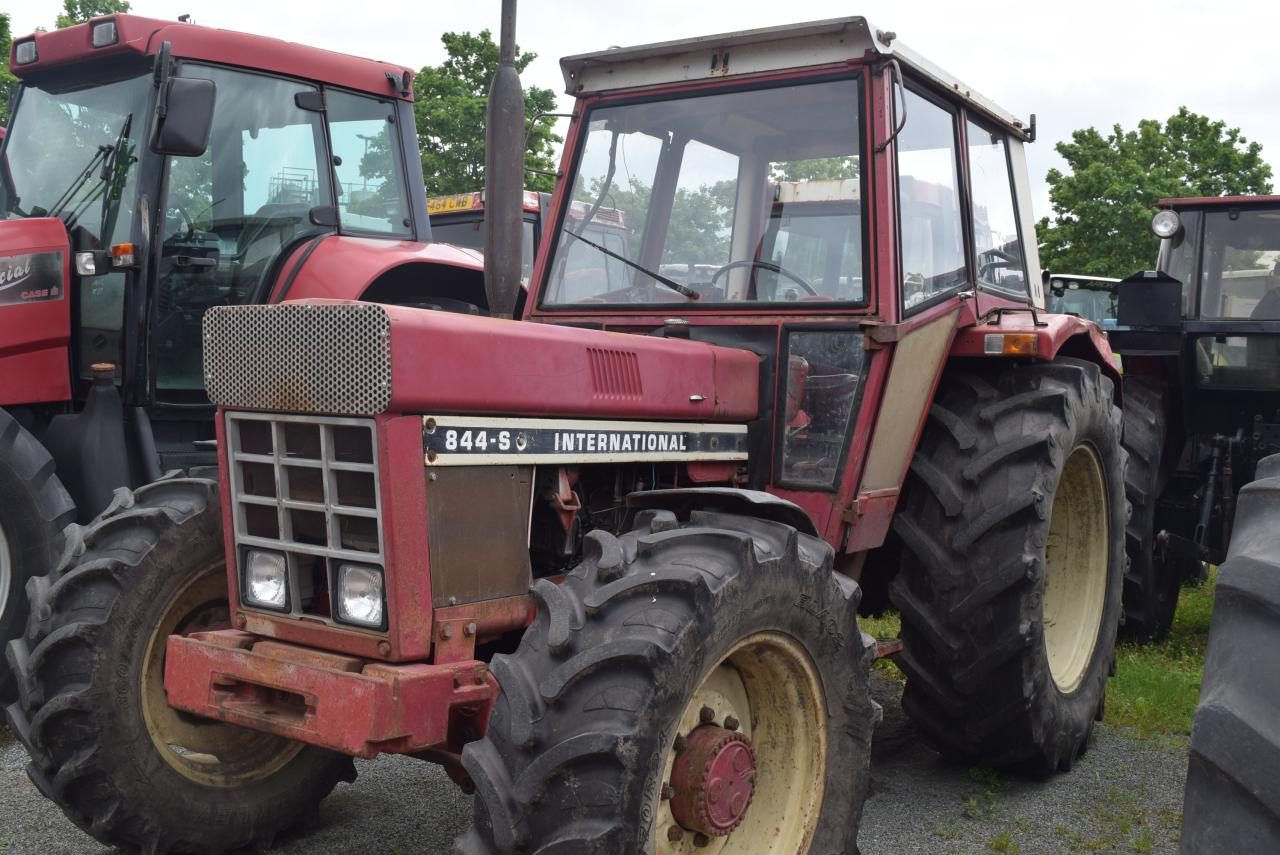 Case-IH ihc 844-s allrad nur 3762 std. Traktor, 1978 kaufen bei
