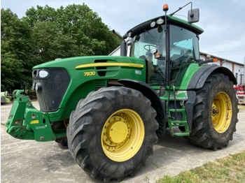 Traktor John Deere 7830: das Bild 1