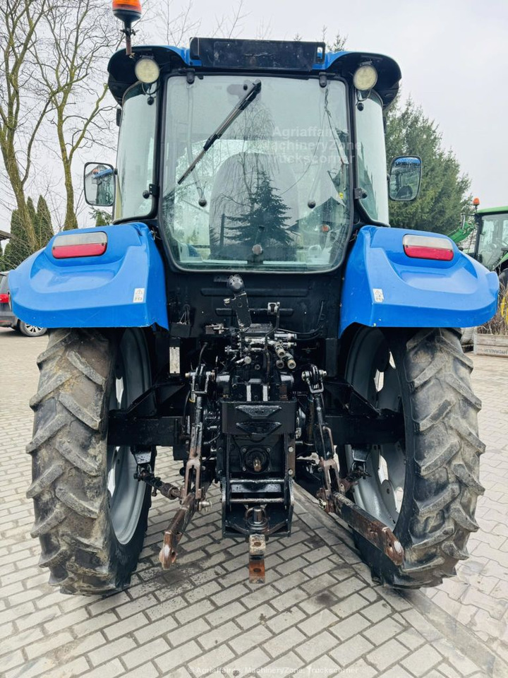Traktor New Holland T5.115: das Bild 4