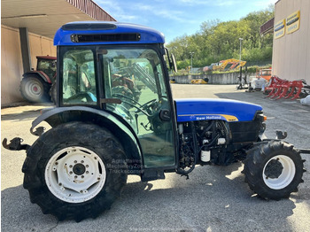 New Holland TNF80A - Traktor: das Bild 1