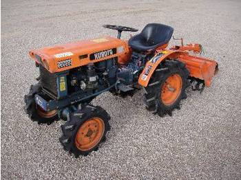 Kubota B6000 4X4 - Traktor