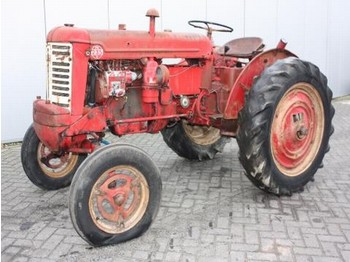 McCormick FU235D - Traktor